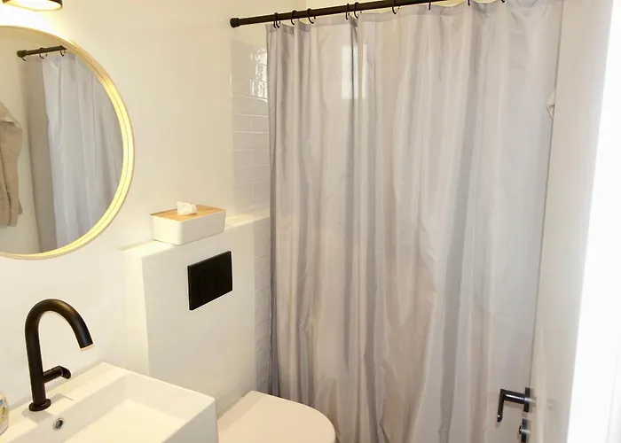 B - Kamari Village アパート