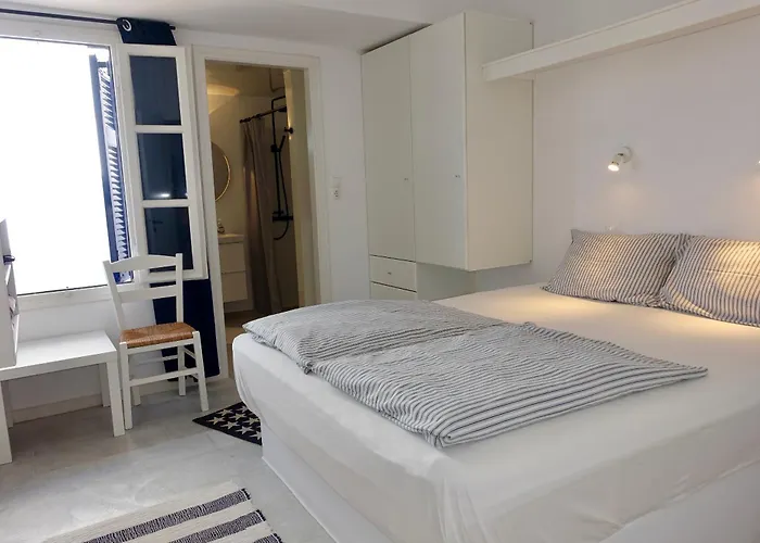 B - Kamari Village アパート *