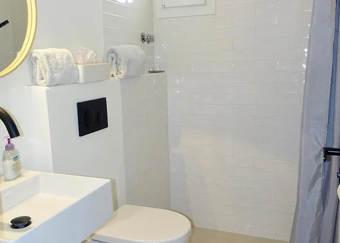 アパート B - Kamari Village *