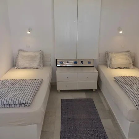 B - Kamari Village * Παραλία Αλικό