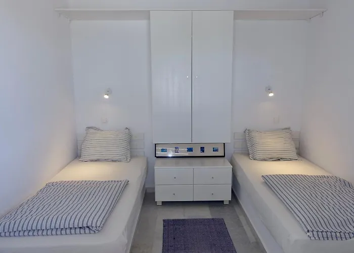 B - Kamari Village Διαμέρισμα